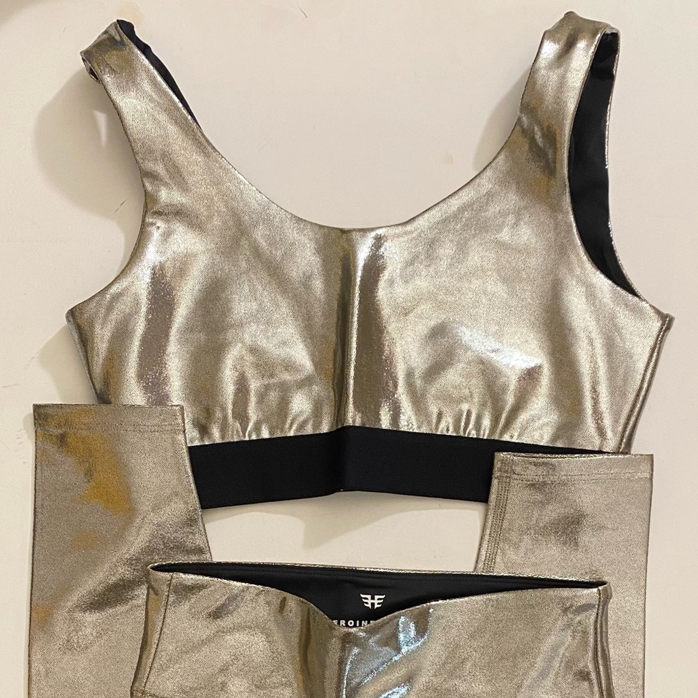 HEROINE SPORT  Marvel Sports Bra - Metallic Silver (Size S) NWOT!😍 - Picture 3 of 5